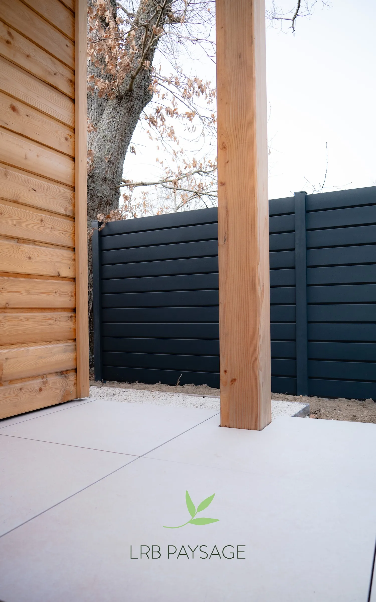 Aménagement jardin cloture dallage terrasse gres cerame Issoire LRB paysage 2